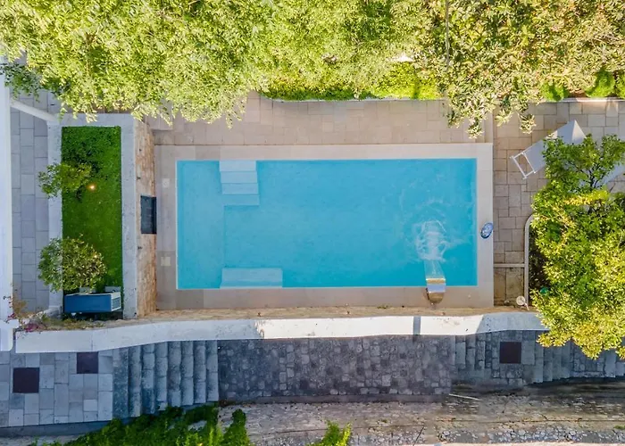 Βίλα Revelin Old Town